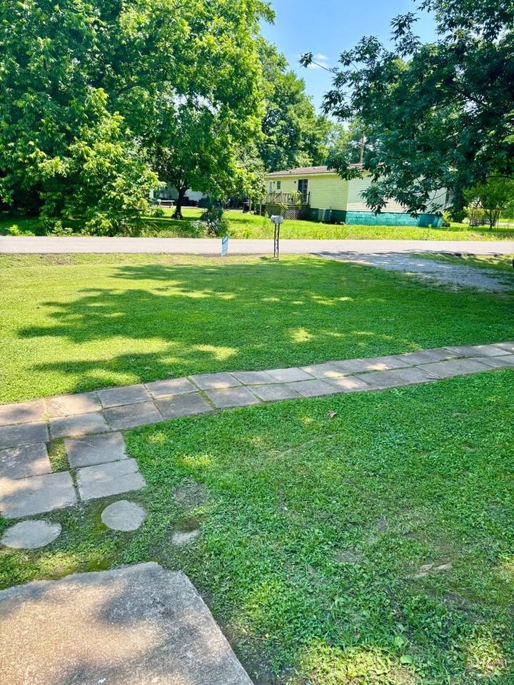 739 N 3rd Ave - Photo 4 of 22