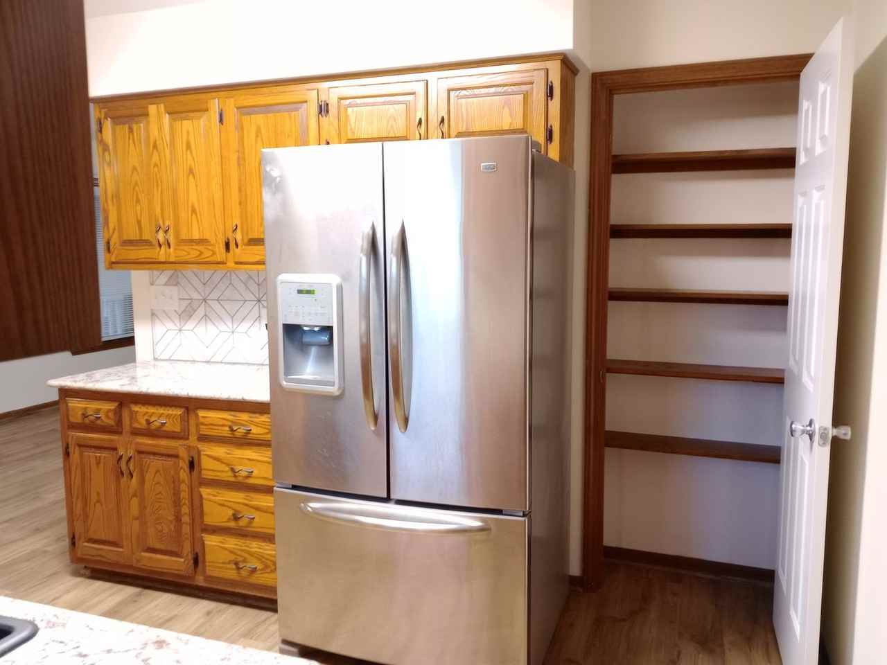 2701 Poppy Way - Photo 3 of 33