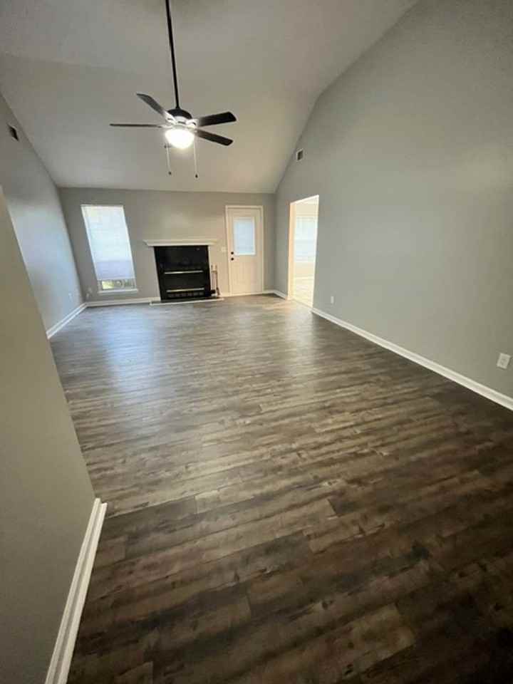 102 Crestview Church Rd - Photo 3 of 19