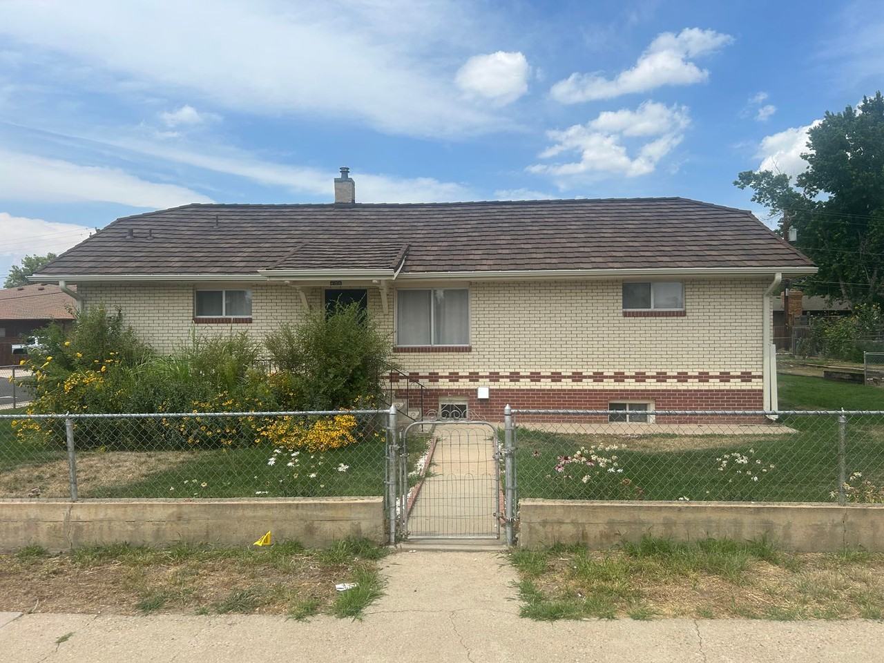 405 5th St - Photo 2 of 29