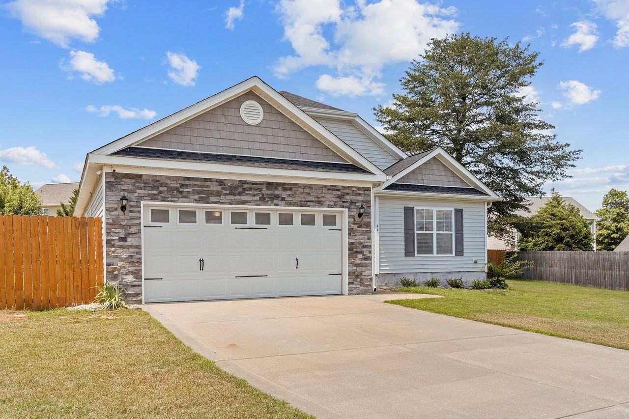 44 44 Schoomaker Court - 44 Schoomaker - Photo 2 of 32