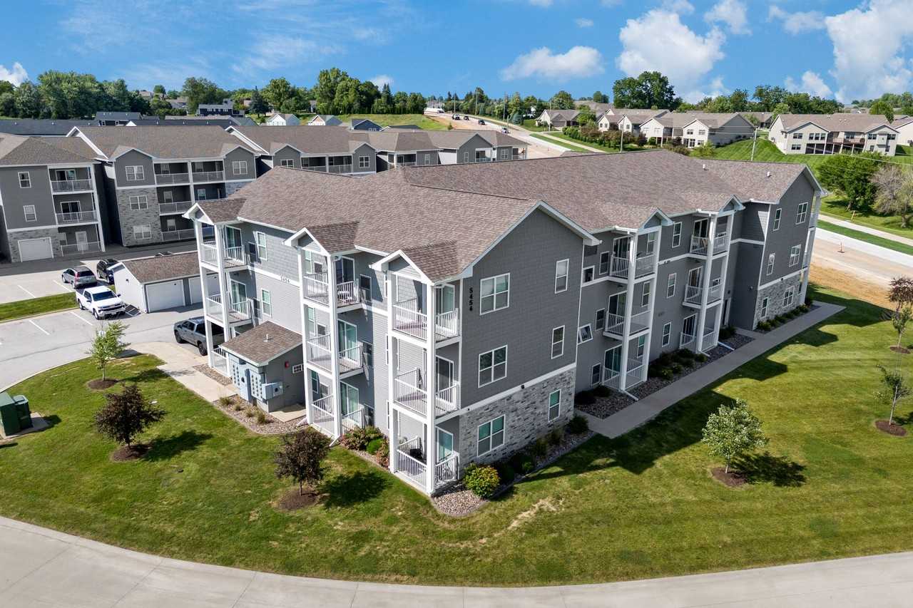 The Groves on Devils Glen - Photo 2 of 24