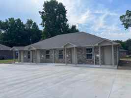 featured image of 47 W Center St