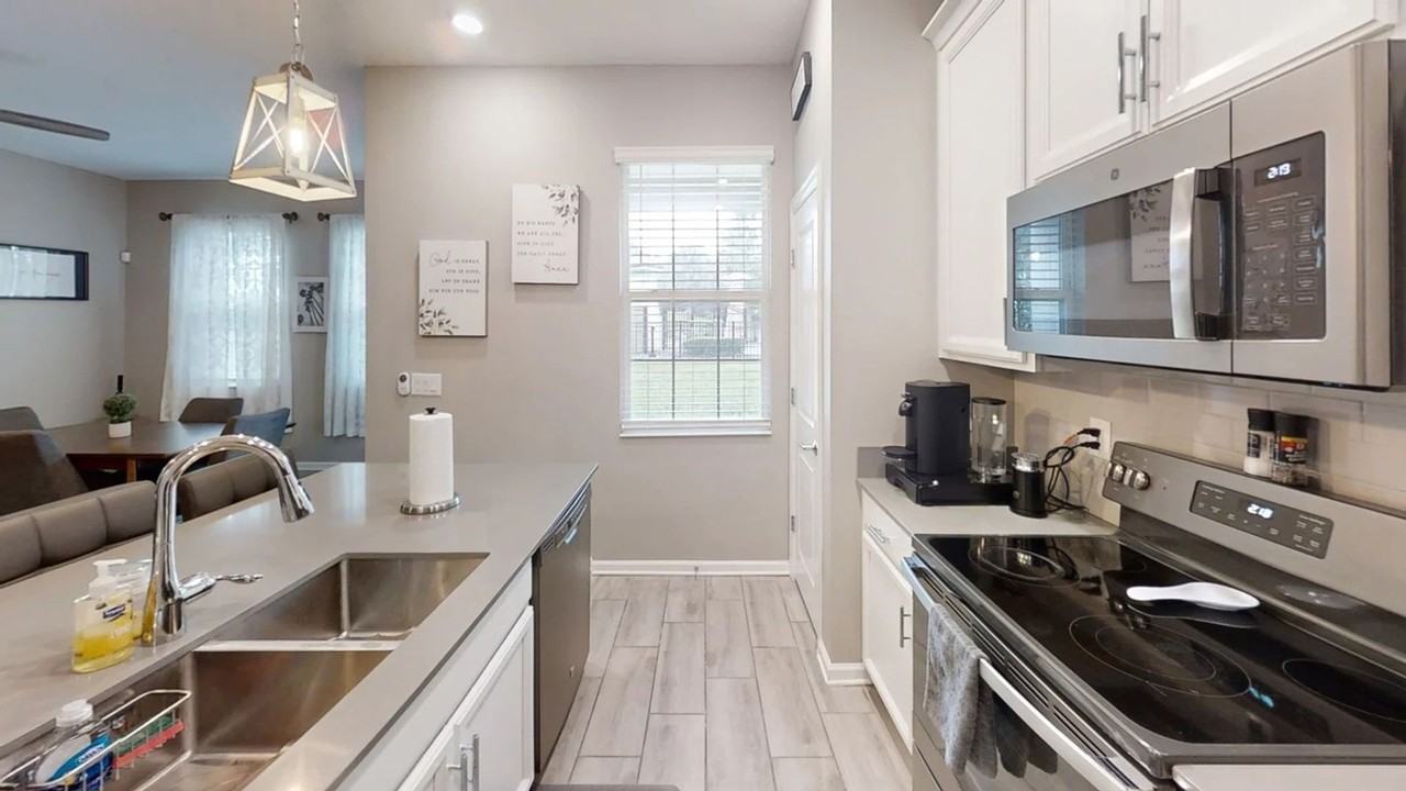 8511 Golf Way - Photo 6 of 19