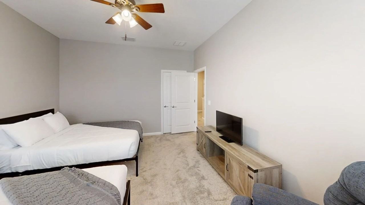 8511 Golf Way - Photo 7 of 19