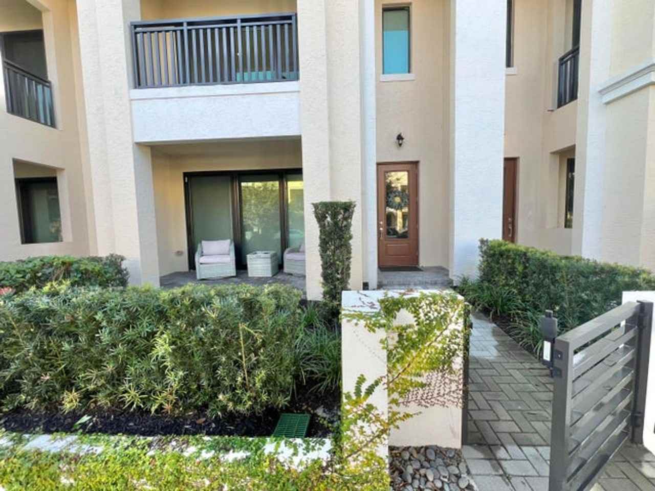 5252 Beckman Ter - Photo 4 of 10