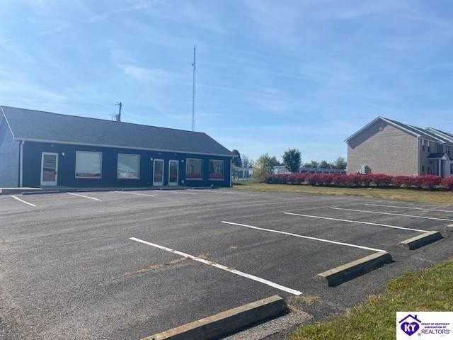 4675 N Dixie Hwy - Photo 2 of 10