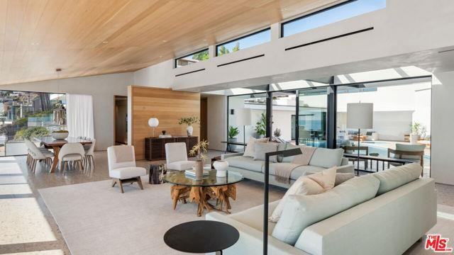 31388 Broad Beach Rd - Photo 3 of 8