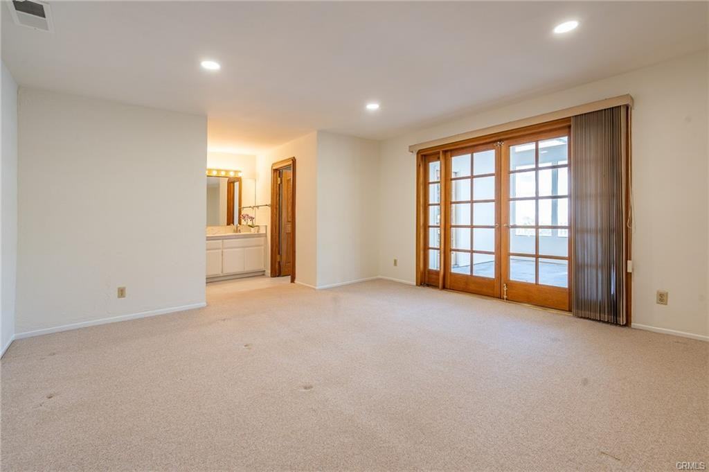 19350 Bloomfield Ave - Photo 2 of 8