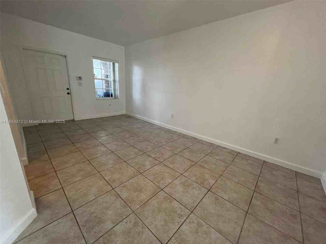 9363 Southwest 219th Street - Photo 4 of 6