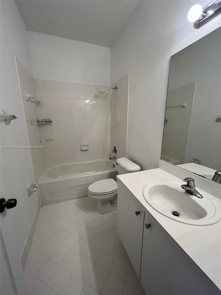 9363 Southwest 219th Street - Photo 6 of 6