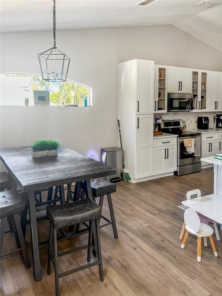 4048 Mallard Point Ct - Photo 7 of 21