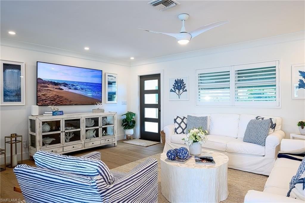 343 Conners Ave - Photo 3 of 34