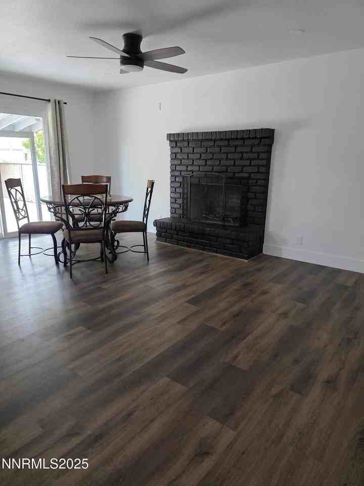 3280 Everett Drive - Photo 4 of 9