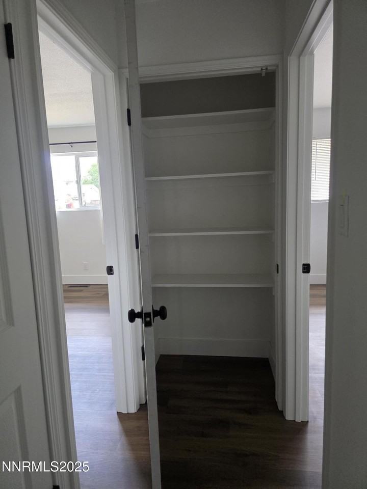 3280 Everett Drive - Photo 7 of 9