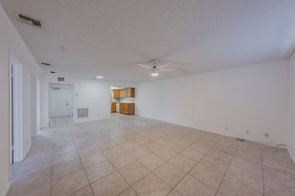 8507 Sunset Dr Drive - Photo 4 of 37