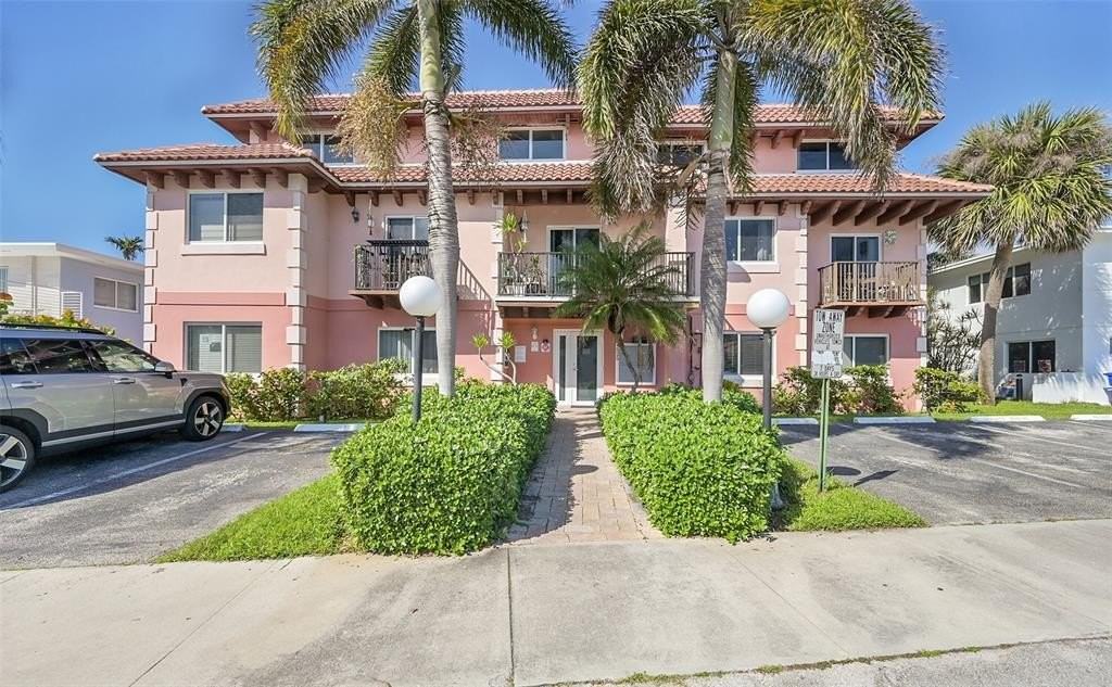 4525 Poinciana St #10