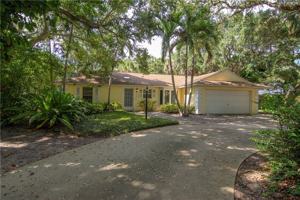 featured image of 915 Marigold Ln