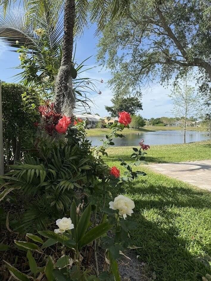 2591 Country Golf Dr - Photo 4 of 20