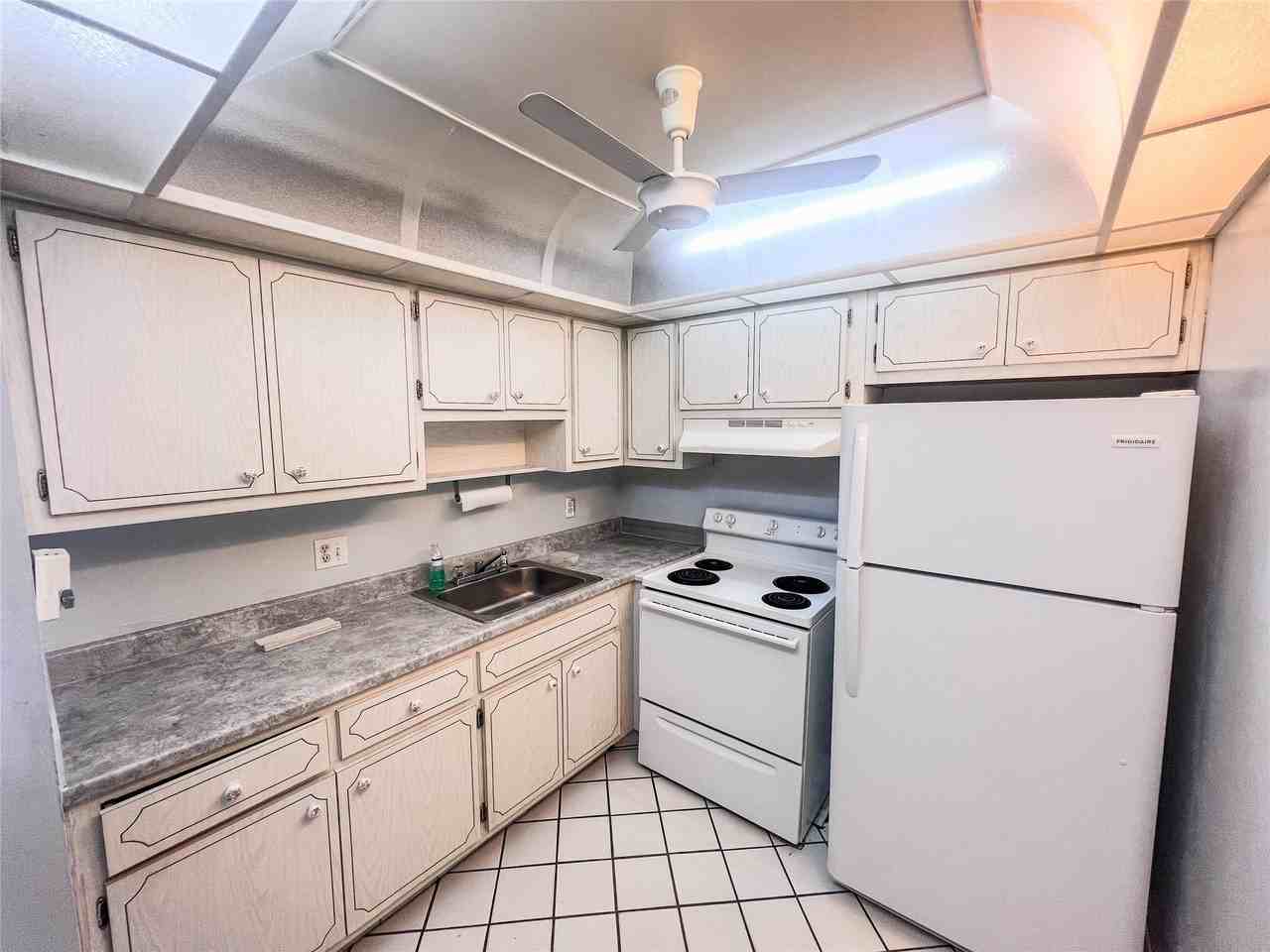 3081 Nw 47th Ter - Photo 6 of 12