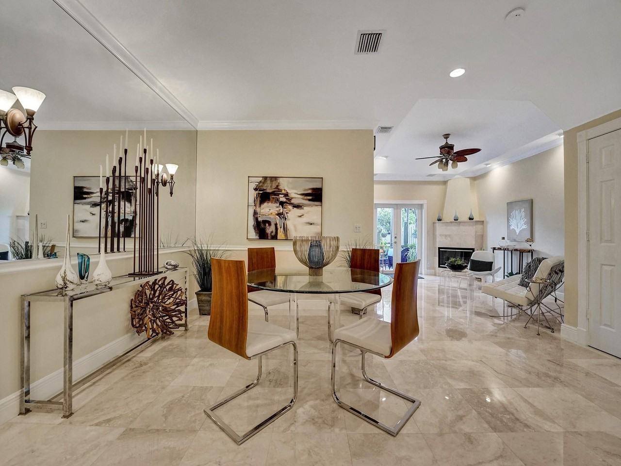 368 Ne 7th Ave - Photo 3 of 31