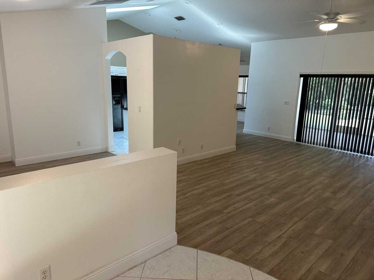 12523 169th Ct N - Photo 3 of 14