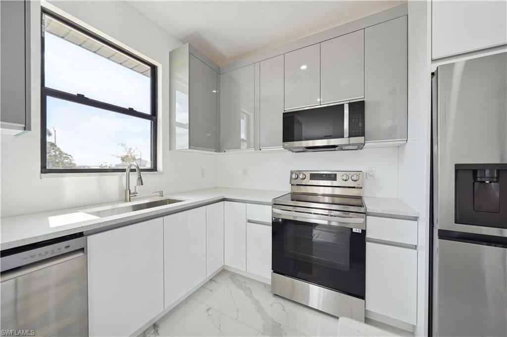 4309 Nw 38th Ave - Photo 6 of 20