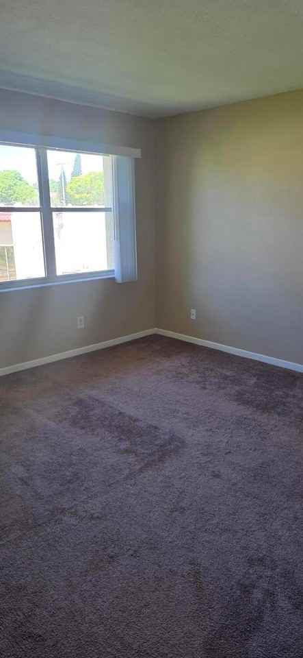 2050 Oleander Blvd - Photo 7 of 8