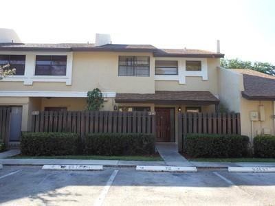 210 Sw 97th Ter - Photo 4 of 29