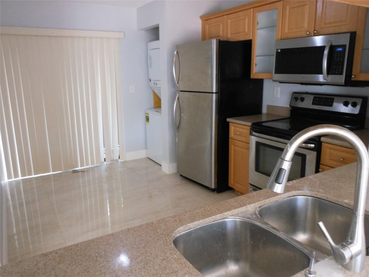 210 Sw 97th Ter - Photo 7 of 29