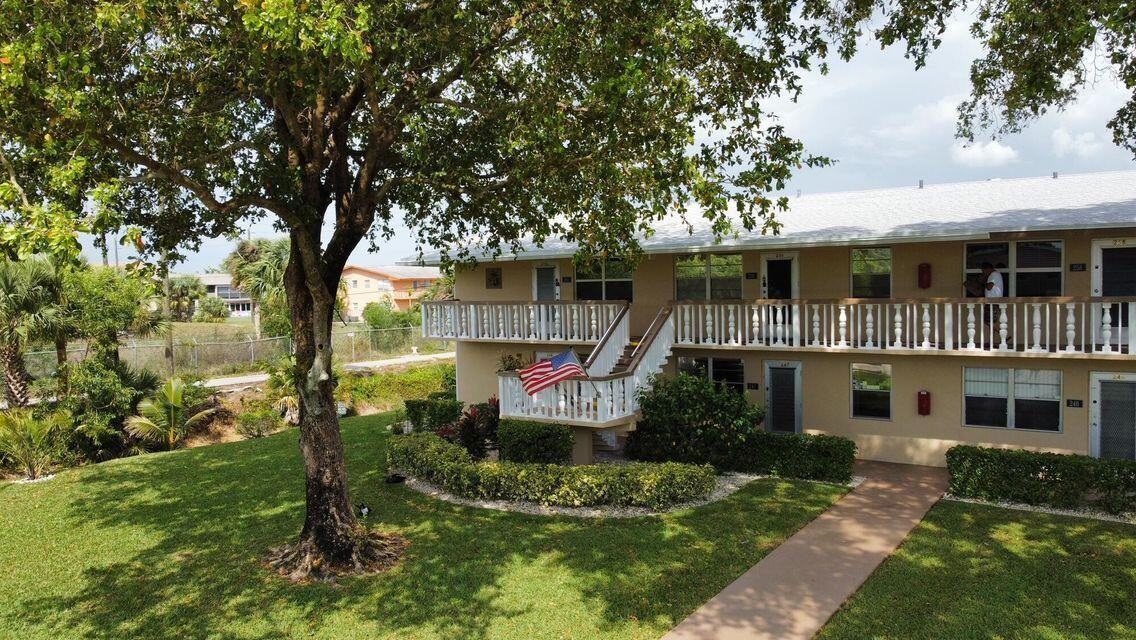 260 Dorchester K - Photo 2 of 30