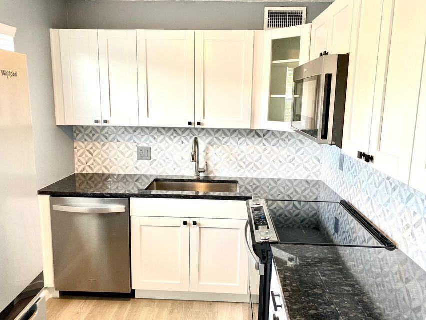 260 Dorchester K - Photo 4 of 30