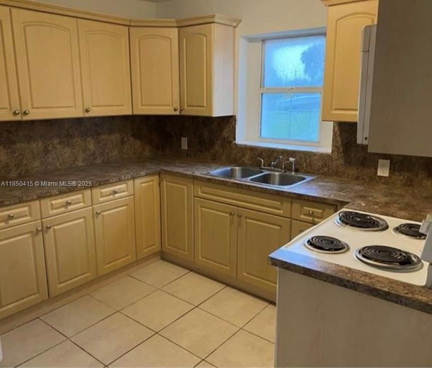 11929 Southwest 216th Street - Photo 4 of 5