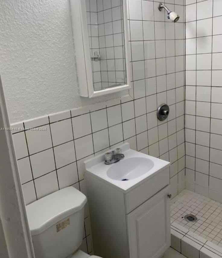 11929 Southwest 216th Street - Photo 5 of 5