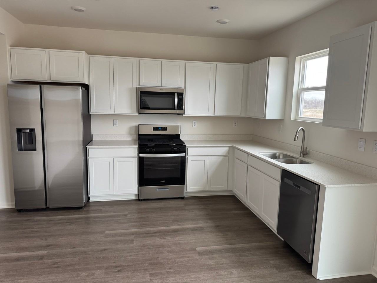 1469 Grand Tetons Dr - Photo 3 of 19