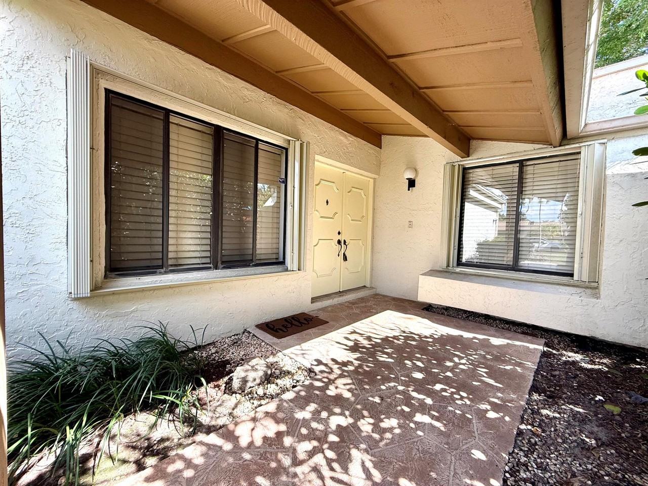 5670 Piping Rock Dr - Photo 2 of 38