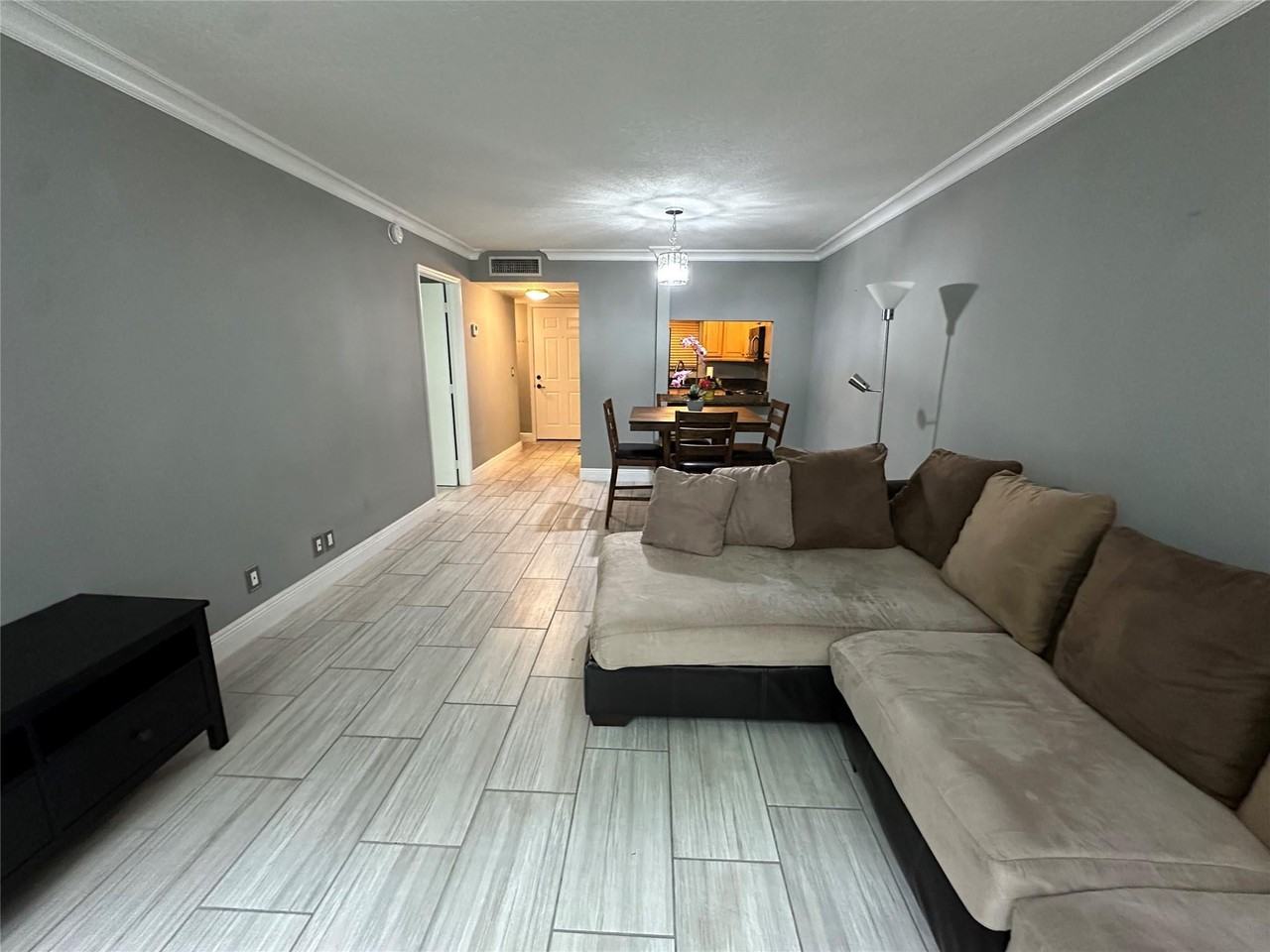 9430 Live Oak Pl - Photo 3 of 13