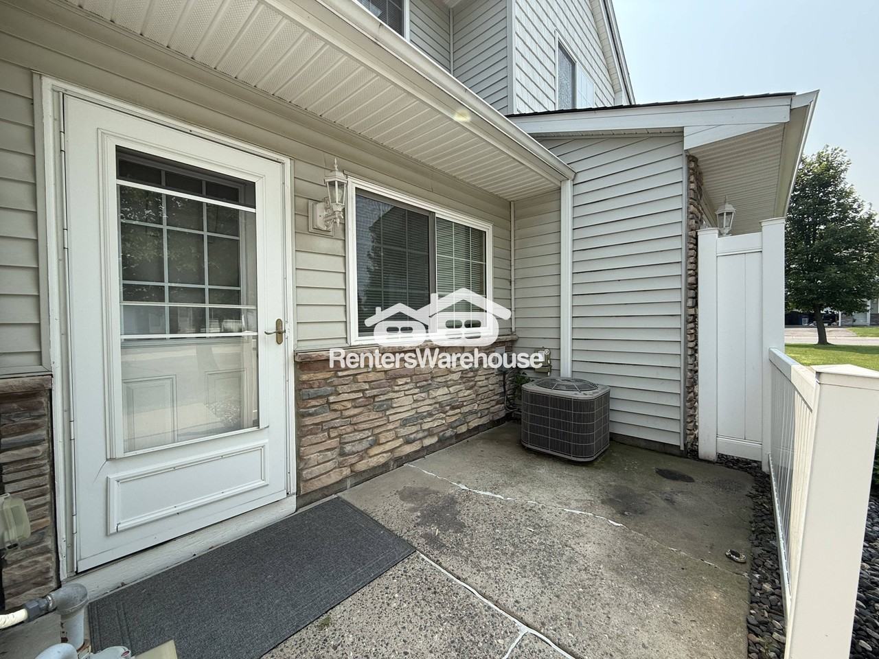 6104 Maclynn Ave Ne - Photo 2 of 9