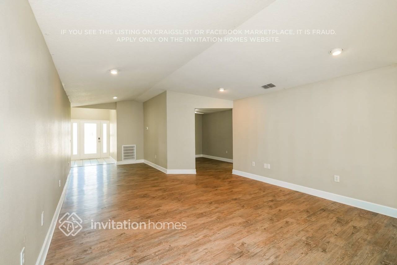 3236 Forestbrook Dr N - Photo 4 of 9