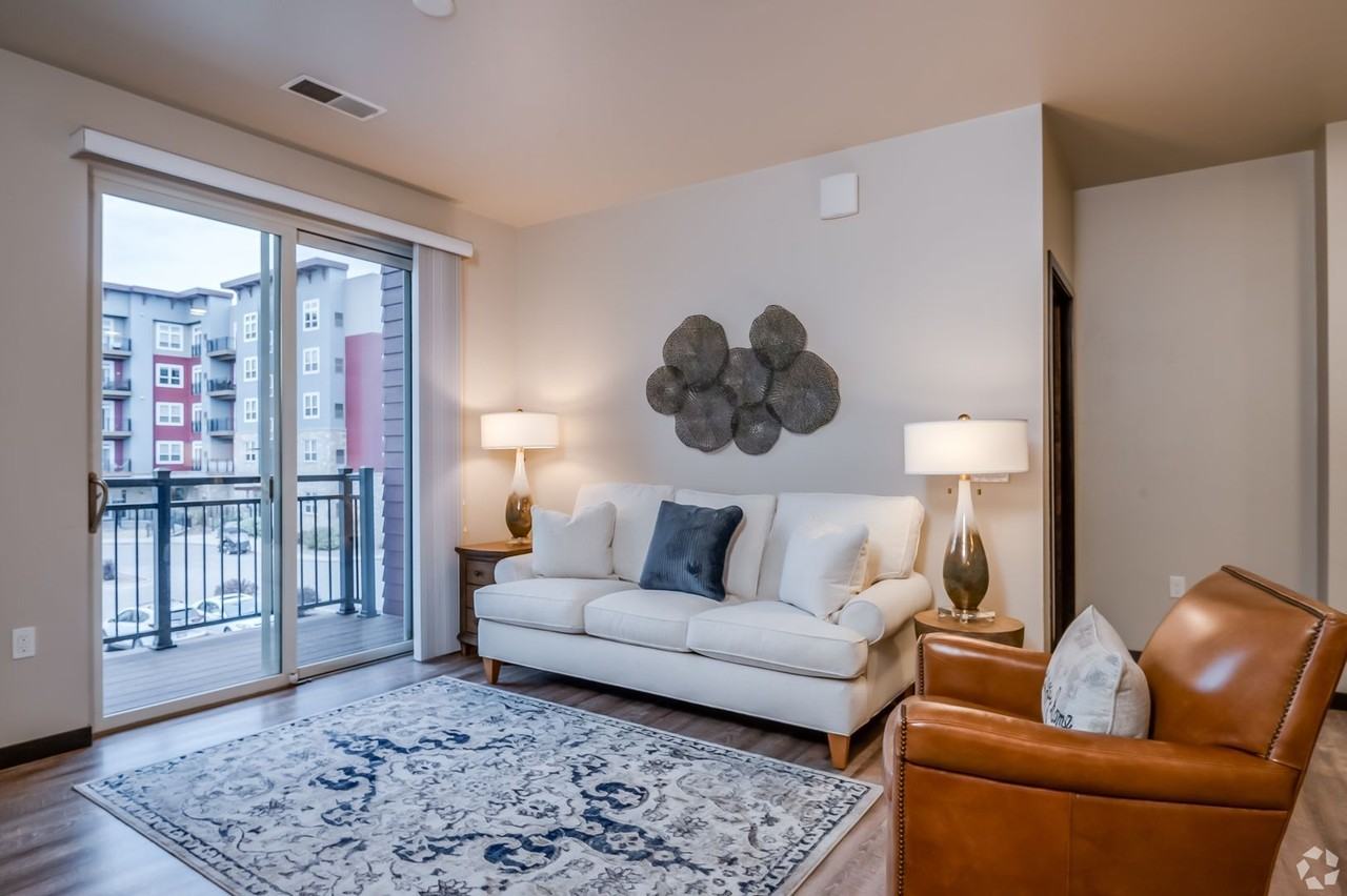 ELEMENT Apartments II - 772 - Photo 3 of 9