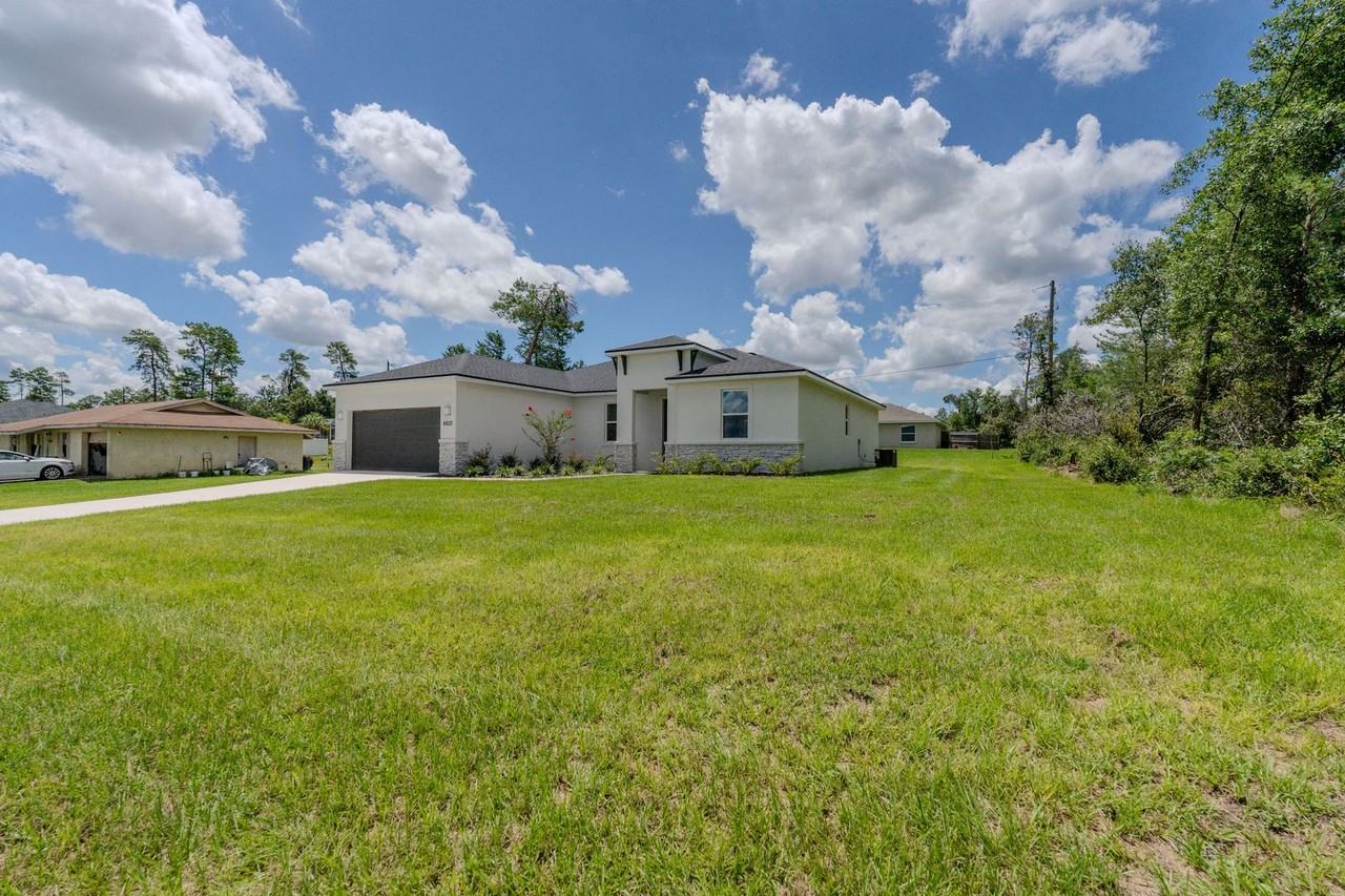 4820 Sw 159th Lane Rd - Photo 3 of 11