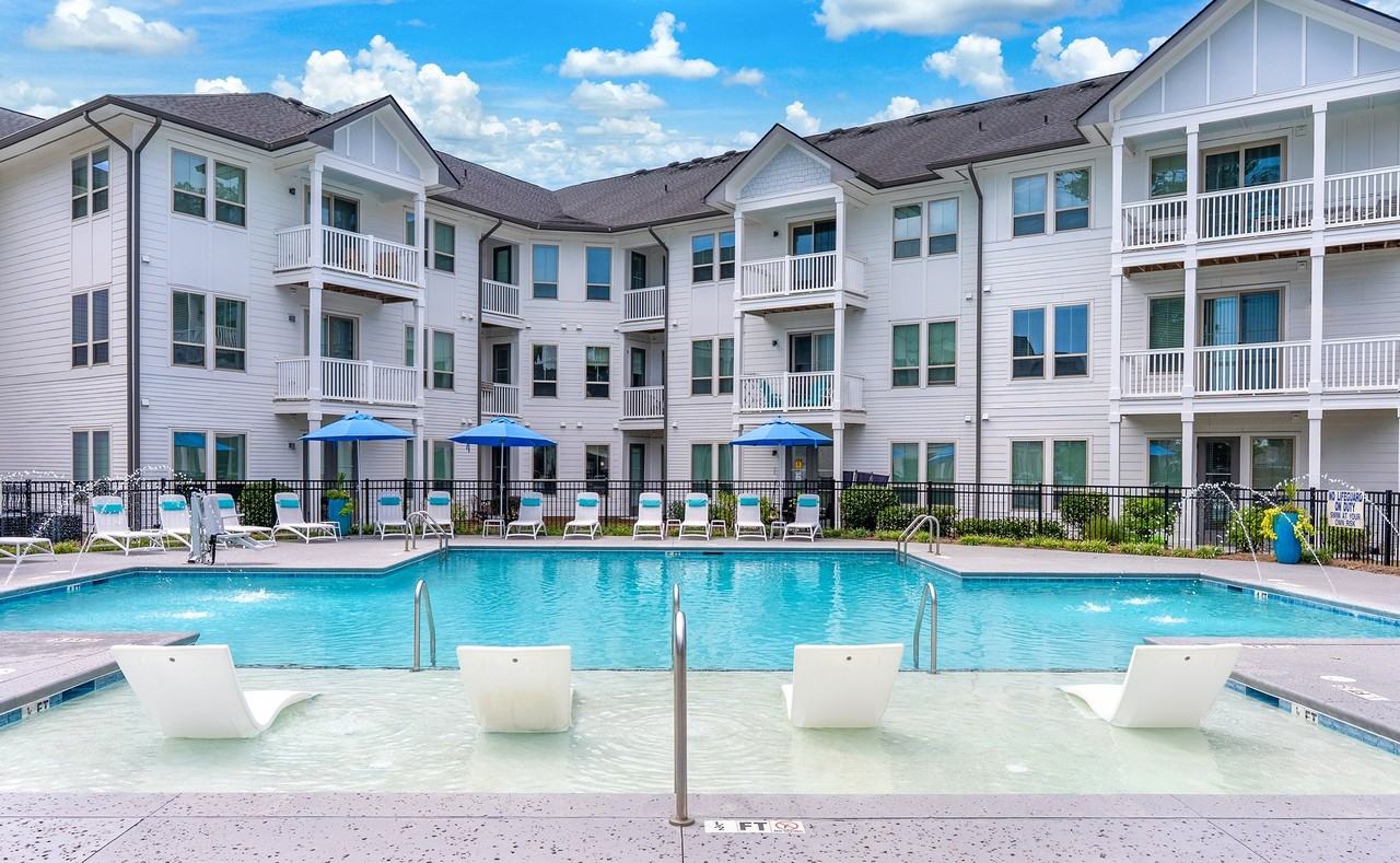 Summer Wind - Photo 6 of 38