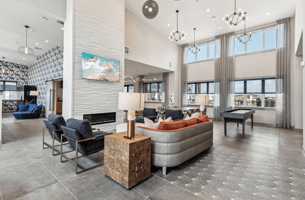 featured image of 3501 N Austin St