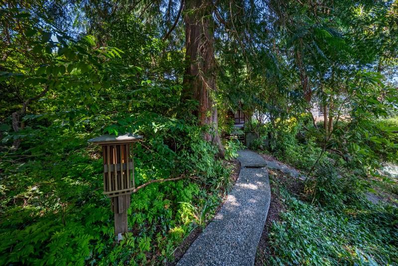 9309 Fauntleroy Way Sw - Photo 2 of 24