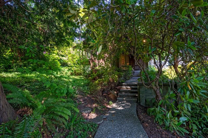 9309 Fauntleroy Way Sw - Photo 3 of 24
