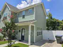 featured image of 1518 W Knox St