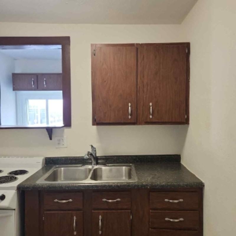 119 S Walnut St - Photo 3 of 8