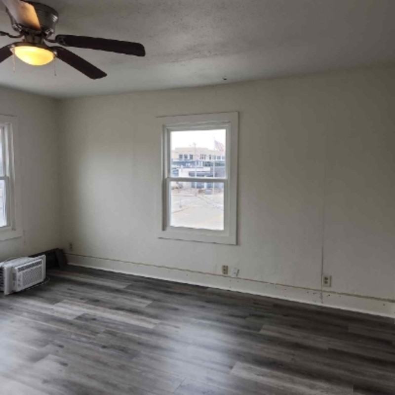 119 S Walnut St - Photo 6 of 8