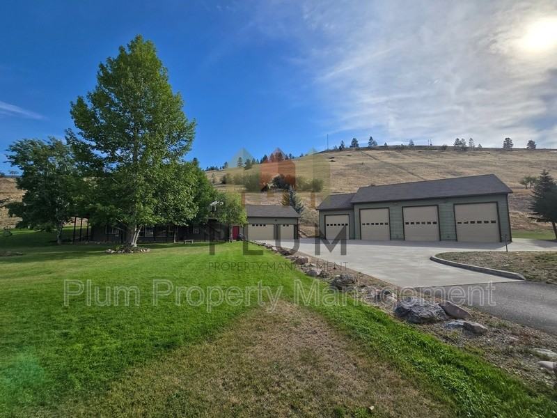 15660 Sara Jo Ln - Photo 2 of 30