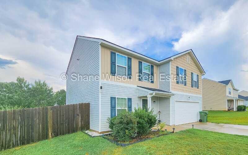 247 Middleton Ct - Photo 3 of 22